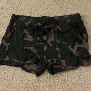 Sanctuary camo shorts